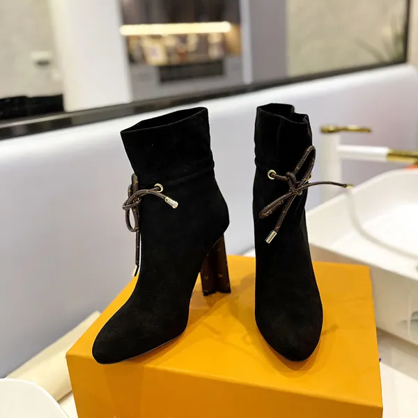 Novas mulheres Martin Botas senhoras o salto alto 10 CM botas curtas de salto baixo pele de carneiro super estrela botas de carreira luxo preguiçoso andando botas tamanho 35-42 preto e branco