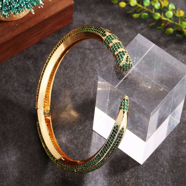 Designer-Armbänder für Männer und Frauen, hochwertiges Luxus-Kupfer-Mikro-Intarsien-Zirkon-Bleistift-Überzug-K-Gold-Armband, Karten-Home-Schmuck