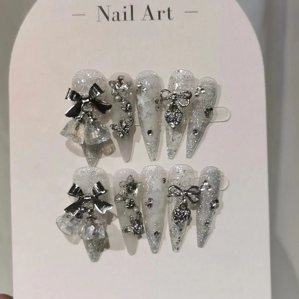 Unhas Falsas Luxo Glitter Unhas Artesanais Quebradas Diamante Gradiente Unhas Falsas Flocos de Neve Nail Art Patches Bowknot Bells Christmas Nail 231205