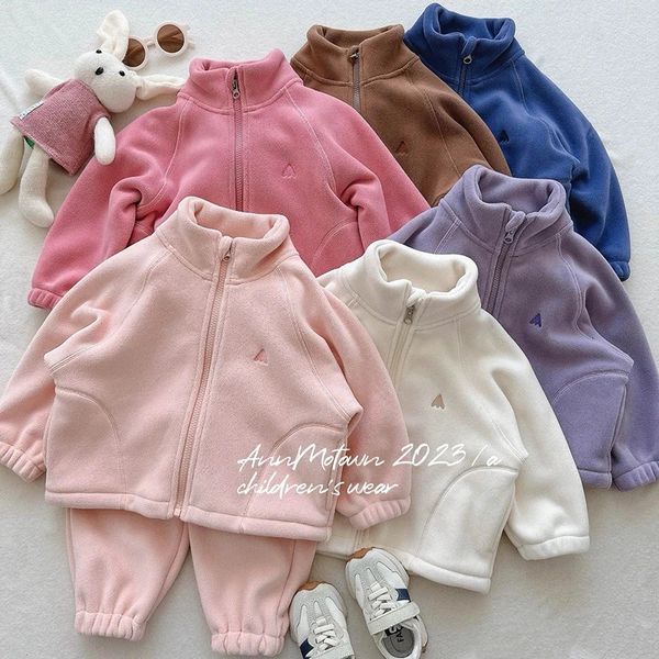 Conjuntos de roupas infantis polar velo terno zíper conjunto de treino para menino menina roupas de bebê outono inverno isolado moletom calças sportwear 231206