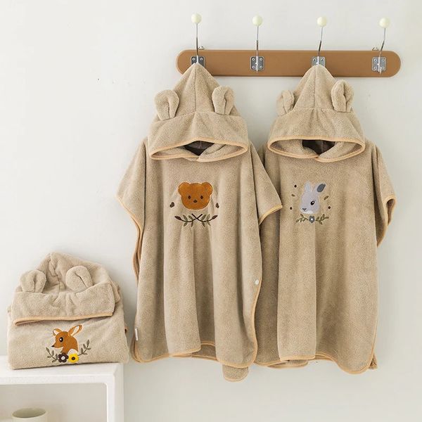 Handtücher Roben Cartoon Säugling Bademantel Baby Badetuch Robe Baumwolle Junge Mädchen Strandtuch Cape Kind Kind Poncho Mit Kapuze Mantel geboren Wrap Decke 231204