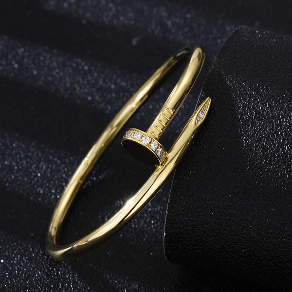 Pulseiras de designer para homens e mulheres High end luxuryHigh versão Pulseira Simples Luxo Galvanizado Diamante Feminino Ornamento pulseira de unhas finas
