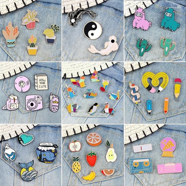 Broschen 3-9 Stück Kunst Origami Tier Brosche Set Taiji Koi Fisch Emaille Pins Kreative Schultasche Bleistifte Abzeichen Schaf Kaktus Pflanze Pin Schmuck