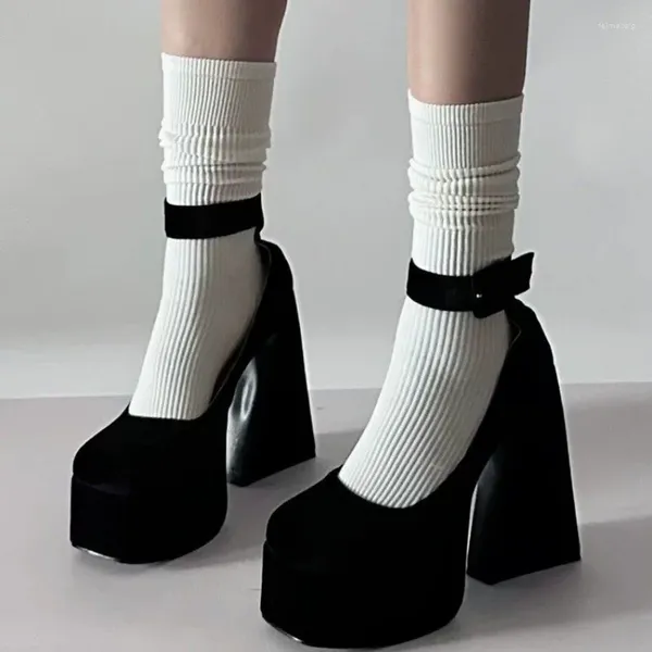 Модельные туфли 2023, весенне-осенние модные женские туфли на высоком каблуке, на толстой подошве с пряжкой, неглубокий каблук, пикантная молния сзади, приподнятая обувь