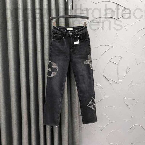 Damen-Jeans, Designer-Jeans, Designer-Schwerindustrie, warmgewalzt, Diamant, alte Blume für neue, große, vielseitige, schlankmachende Neun-Punkt-Bleistifthose mit hoher Taille