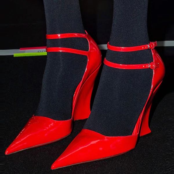 Mulher bomba com cunha salto chama vermelho luxo designer sapatos 105mm patente couro apontado dedos moda vestido sapato tornozelo cinta senhora sandália festa salto alto lides com caixa