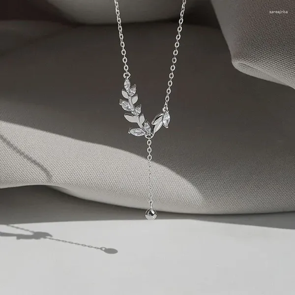 Tartışmalar 925 Sterling Silver Tree Şube Kolyesi Basit Charm Zirkonya Botanik Kolye Günü Poker Doğum Günü Partisi Hediye Bayanlar Güzel Mücevherler