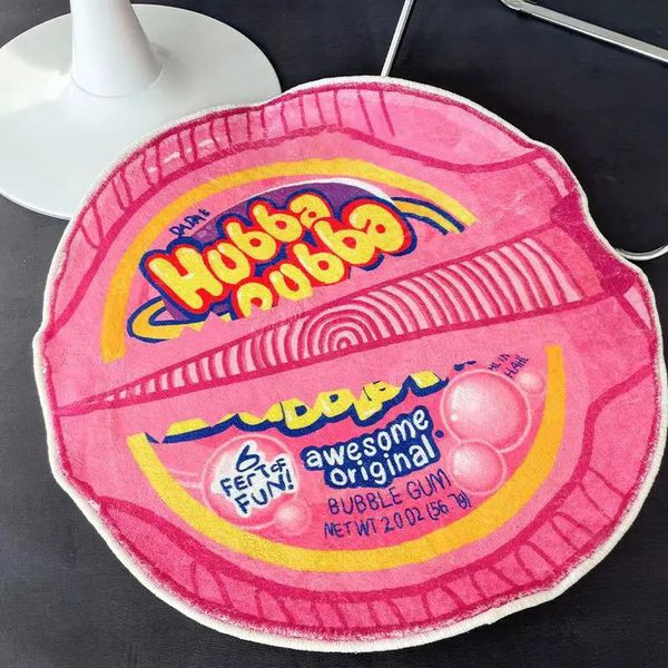 Teppiche Kindheitserinnerungen Niedlicher rosa runder Teppich Big Bubble Gum Nachttischdecke Rutschfester pelziger Teppich Ins Schlafzimmer saugfähige Matte 231206