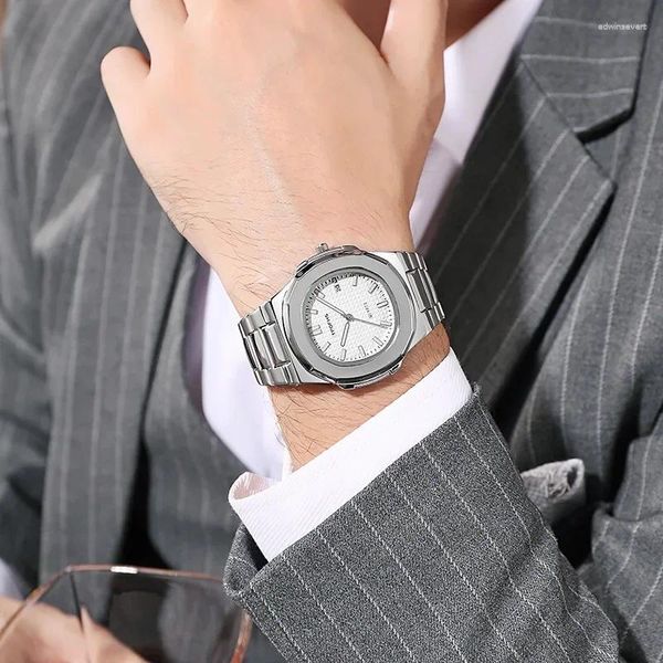 Armbanduhren Leisure Men's Watch Luxus Edelstahl mit Kalender Mesh rot Nachtlicht wasserdichte Sportquarz
