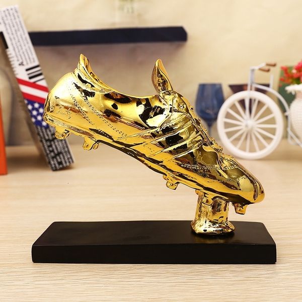 Masches per feste Match Match Soccer Soccer Fans Souvenir Gold Shoe Trophy Creative Resin Craft Gold Gold Home Furnishing Articoli Decorazione Modello 231206