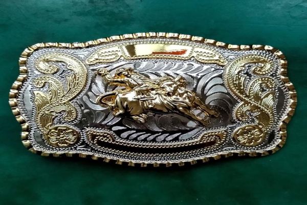 Fibbia per cintura in metallo da cowboy con toro da rodeo in oro argento di grandi dimensioni per uomo039s Cintura per jeans Testa2934084