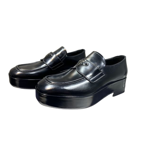 Sapatos de couro padrão triângulos de salto baixo, um pé em vestido de negócios, cabeça quadrada, mocassim único, sapatos masculinos