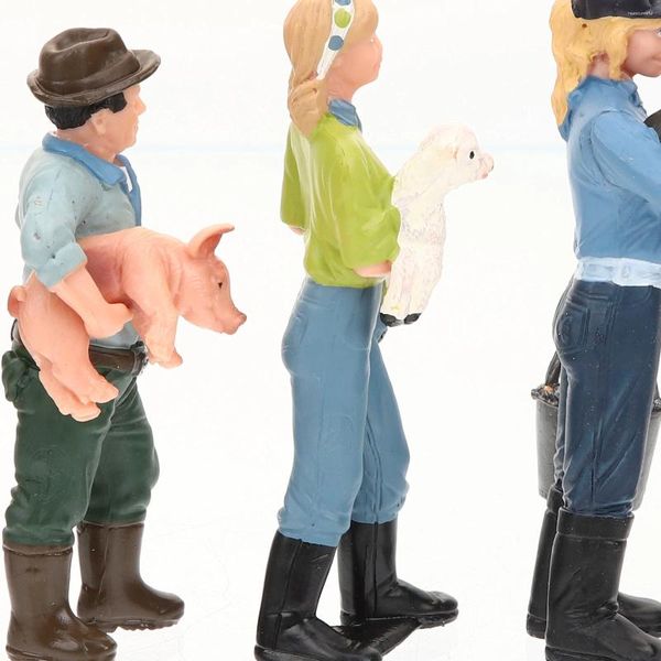Forniture festive 5 pezzi Simulazione Fattoria Ranch Gioco di ruolo Contadino Modello Persone Decorazioni da tavolo Figura in miniatura Personaggio in resina Scuola materna