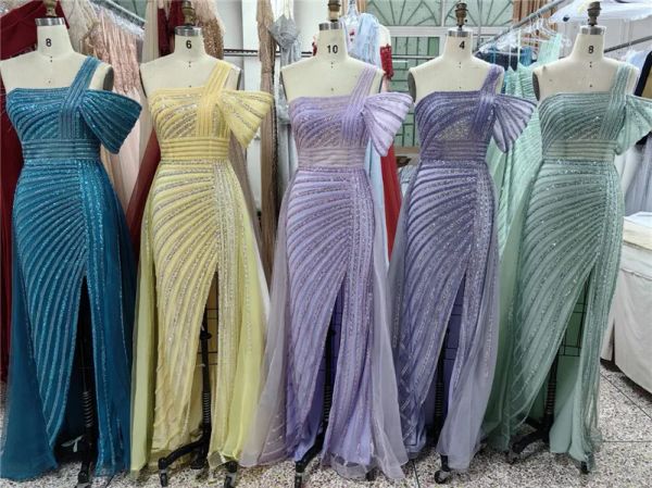 Lüks boncuk payetler gece elbiseler seksi yan bölünmüş bir omuz spagetti sırtsız balo önlükleri kadınlar için giyiyor BM3509 127