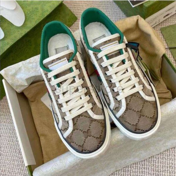 Tennis Designers 1977 sneaker tela Luxurys Scarpa Beige Blu denim jacquard lavato Scarpe da donna Ace Suola in gomma Scarpe casual vintage ricamateT1