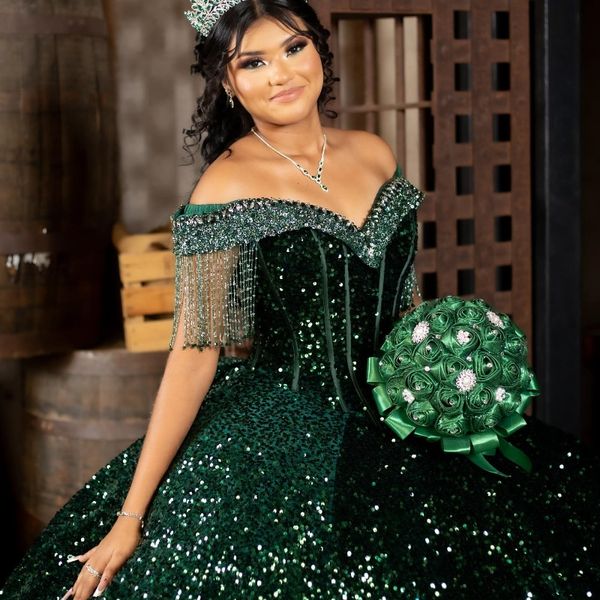 Verde esmeralda lantejoulas quinceanera vestidos 2024 princesa doce 16 anos menina vestidos de festa aniversário contas 15 de quinceanera