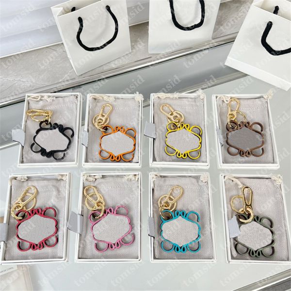 Colorful Leather Designer Keychain Anagram Womens Luxury Bag Charm Gold Keyring Stainless Steel Mens Fashion Key Chain Key Ring 8 Colors
