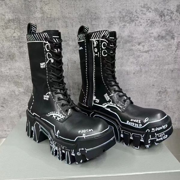 Balencigaa Tank echte Plattform Punk Mode Lederstiefel Designer Motorrad Personalisierte Graffiti Customized Botas