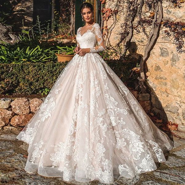 Squisito abito da ballo con applicazioni di pizzo e maniche lunghe Abito da sposa 2024 Illusion Bottoni Indietro Corte dei treni Abito da sposa Vestido De Noiva