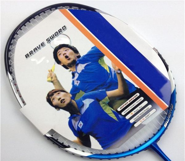 Venda coreia equipe de badminton raquete de badminton espada corajosa 12 3u g5 carbono grafite raquete de badminton299f4439321