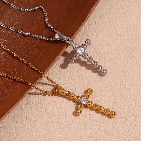 Collane con ciondolo Perle di zirconi in acciaio inossidabile Collana con croce Regalo di gioielli femminili delicati impermeabili di alta qualità