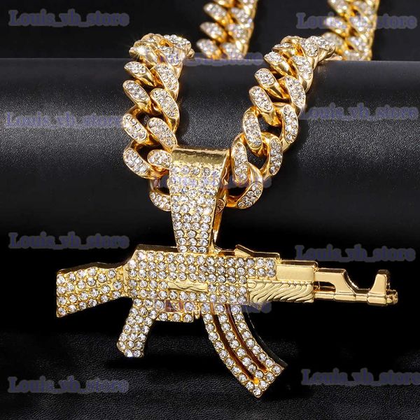 Ожерелья с подвесками в стиле хип-хоп Мужчины Женщины AK47 Пистолет-пулемет Подвеска Ожерелье Золото Серебро Цвет Iced Out Кристалл Кубинская цепочка-цепочка Ожерелья Ювелирные изделия T231208