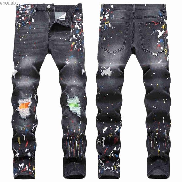 Jeans da uomo Pantaloni slim fit in denim nero da uomo di lusso leggero Decori con spruzzi di vernice Jeans casual Pantaloni jeans rattoppati strappati sexy alla moda di strada; YQ231208