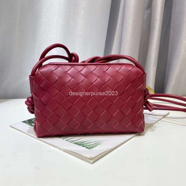 Çanta basit kare tek botegas bayan çantalar ürün venetas el dokuma küçük döngü büyük kapasiteli cowhide omuz crossbody tasarımcısı kadın fbfd