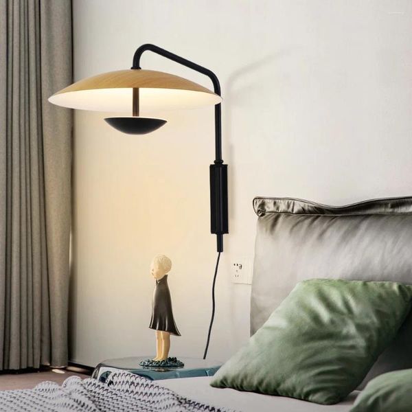 Lampada da parete Decorazione artistica Nordic Creativo Moderno Semplice Ferro LED Luce in legno per scale accanto al letto El Project