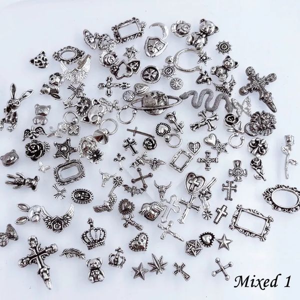 Decorações de arte de unhas 50pcsPack Japão Coreia Metal Nail Art Peças Charms Vintage Design Misto Cruz Coração Flor Corrente Loop 3D DIY Liga Acessórios 231207