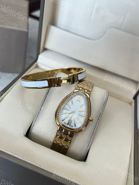 Orologio speciale dal design serpente per donna, braccialetto da donna di lusso, orologio da polso in oro rosa, argento, diamanti, orologi femminili, quadrante triangolare ghiacciato, orologio lungo, regalo con scatola