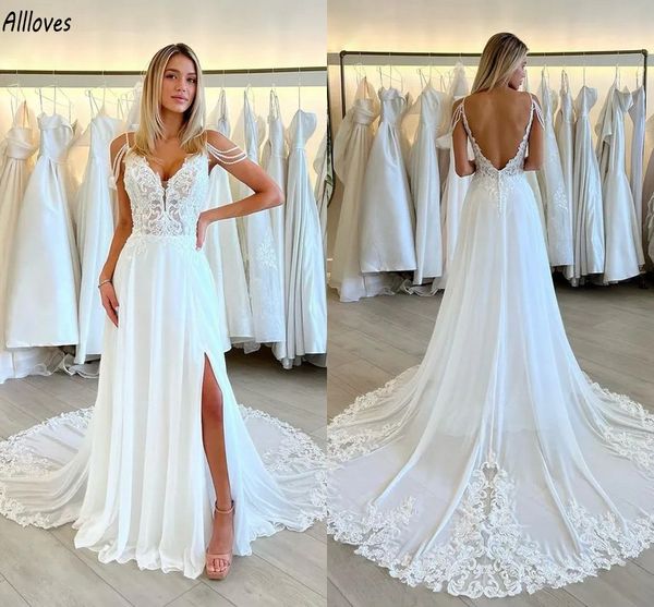 Flowy branco chiffon uma linha vestidos de casamento cintas de espaguete elegante renda borla pérolas trem longo vestidos de noiva sexy lado split sem costas noiva robes de mariee cl3025