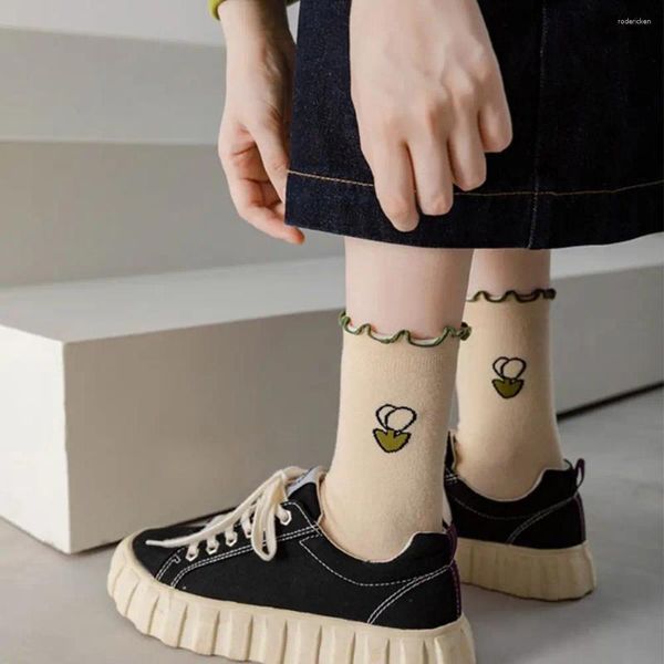 Frauen Socken Farbe Kontrast Tier Rhomboid Gitter Blumen Stickerei Baumwolle Sport Strumpfwaren Koreanischen Stil Kurze