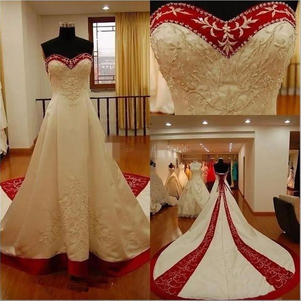 Vintage Gelinlik Nakış Boncuklu Fildişi ve Koyu Kırmızı Satin Katedral Tren Sevgilim Boyun Gelinlik Vestido De Novia