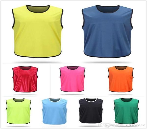 Blank Gruppo di calcio contro bavaglini maglie da allenamento per calcio maglia da calcio da uomo di buona qualità gruppo sportivo contro gilet piatto senza spalline3732309