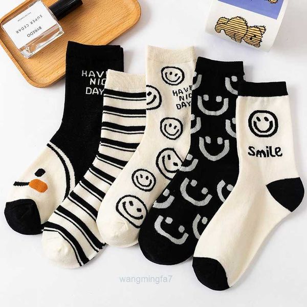 Socken Strumpfwaren 21 Socken Kinder Schwarz Abteilung Lächelndes Gesicht Mittelrohr Damensocken Gekämmte Baumwolle Buchstabe College Mode Socken 7gsb