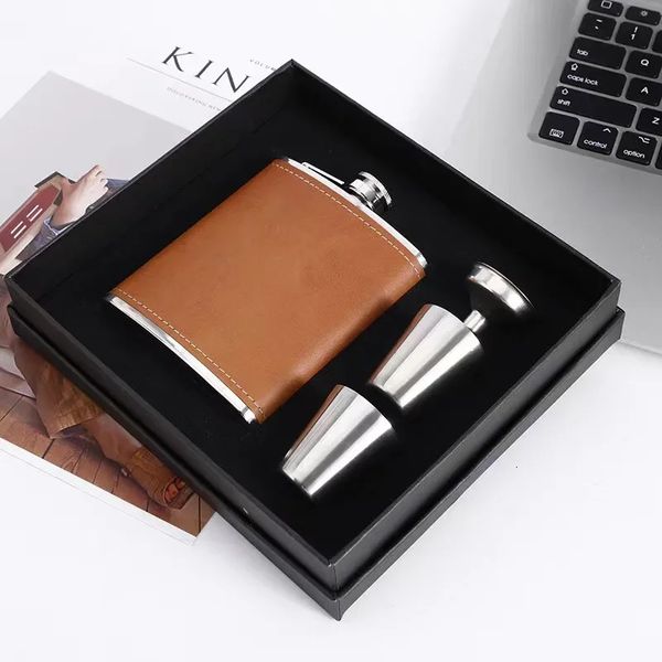 Frascos de quadril 7/8oz Pu Couro Embrulho Garrafa de uísque Flagon 18/8 Aço inoxidável Hip Flask Bolso Garrafa de álcool Conjunto de caixas de presente 231208