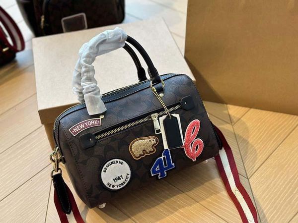 borsa firmata KADAR borsa istantanea nuove borse a tracolla multicolori fotocamera moda donna tie dye borsa a tracolla in pelle di lusso con tracolla glitterata