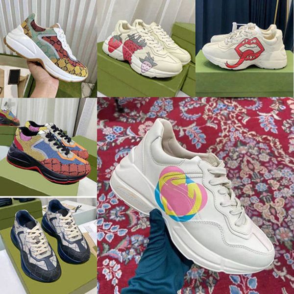 Designer Rhyton Moda Scarpe casual Beige Sneakers da uomo Retro Stampa Platform Chaussures Sneaker Strawberry Mouse Mouth Shoe Donna con scatola Taglia 35-45