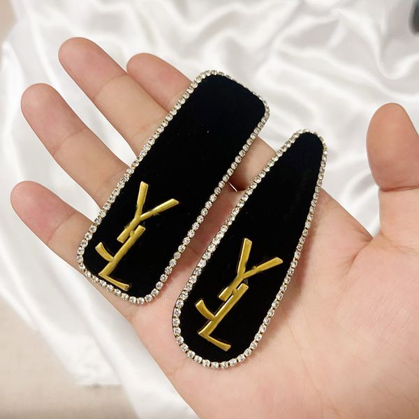 Lüks Barrettes Designer Kadın Koreli Orta Kadife Basit Siyah Saç Pin Marka BB Klip Koşunlu Kaçak Kaçaklar Moda Meydanı Saçkin