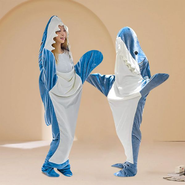 Decken Pucken 3PCS Cartoon Shark Schlafsack Pyjamas Büro Nickerchen Tragbare Lose Onesie Pyjamas Kinder Decke Erwachsene Decke 231208