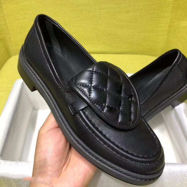 Elbise Ayakkabı Loafers 2023 Sonbahar Moda Deri Küçük Moccasin Düz Ayakkabı Kadın Tek Ayak Metal Toka Tıknaz Sal Siyah Platform Lüks Katırlar L231122