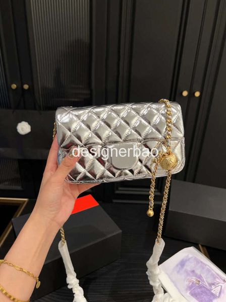 Bolso cruzado para mujer, bolso de hombro a la moda, diseñador de lujo, con solapa acolchada de diamantes, bolsos gordos cuadrados, pequeña cadena de bolas doradas, color perla clásico