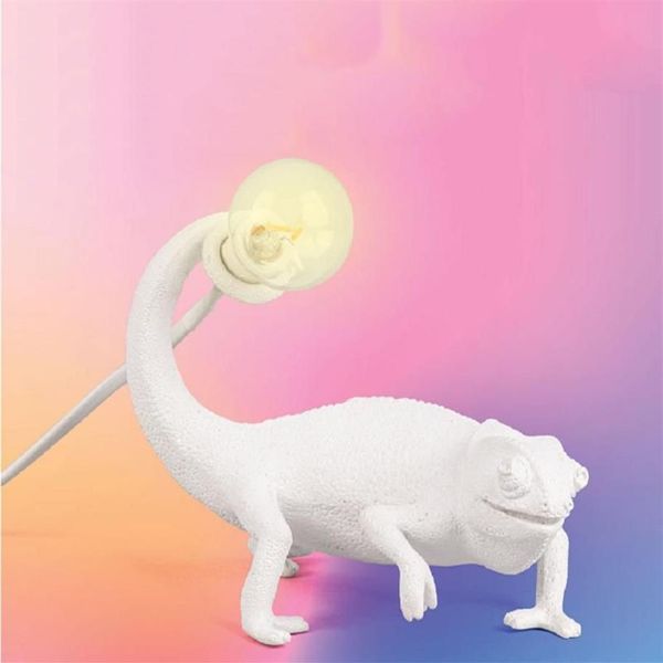 Lâmpadas de mesa Nordic Designer Lizard Lâmpada de cabeceira Moderna Bonito LED Resina Animal Camaleão Cama Sala de estar Home Deco Light FixtureTabl229R