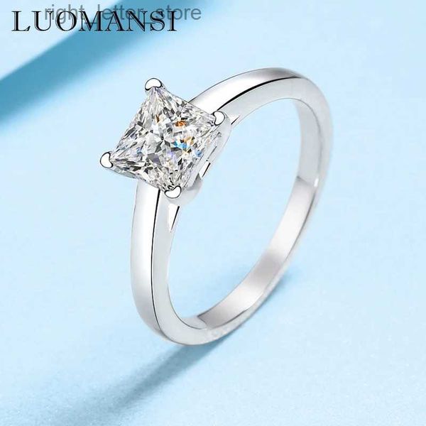 Con pietre laterali Luomasi Genuino 1/2 D Colore quadrato Anello Moissanite per le donne S925 Argento gioielleria raffinata Super Sparkle Festa di nozze YQ231209