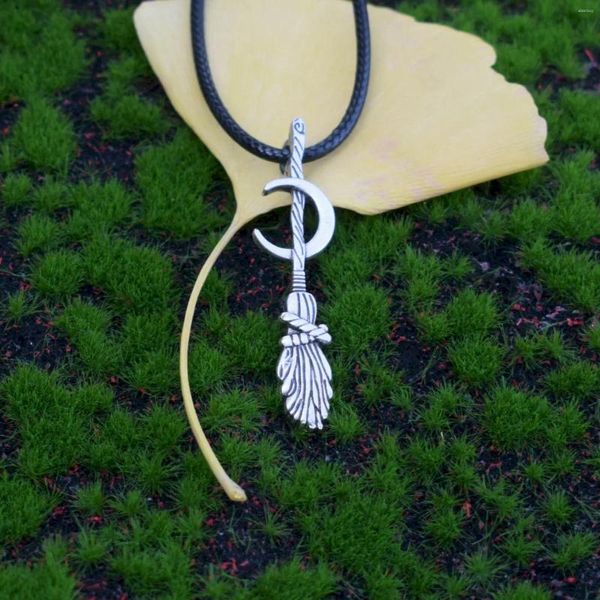 Catene 1 pezzo carino e squisito collana con ciondolo scopa magica strega per uomo donna gioielli accessori regalo