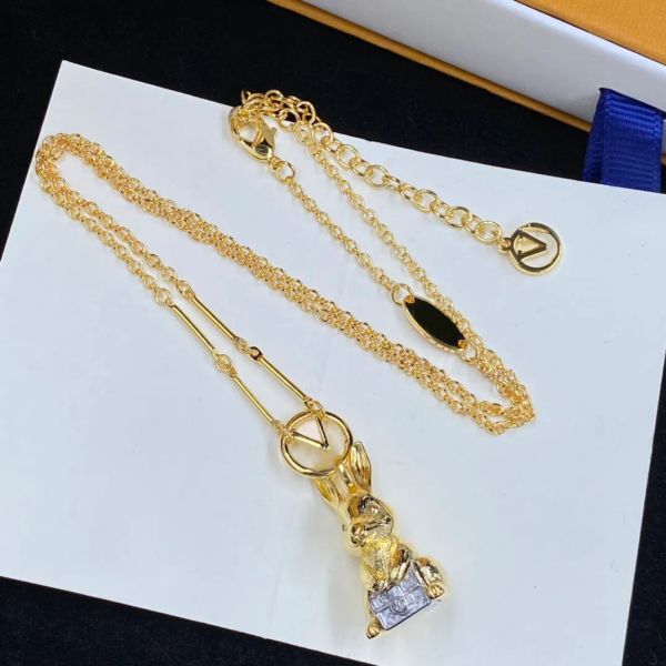 Luxus klassische Marke Anhänger Kaninchen Halskette Persönlichkeit Halsketten Gold Silber Rose Gold einfache Mode für Frauen Schmuck Geschenk