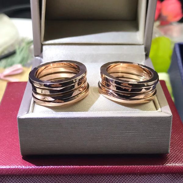 Klassische Stil -Band Ringe Gold Silber Roségold Paar Ringe für Engagement Hochzeitsliebhaber Geschenkschmuck hochwertige Bandbox