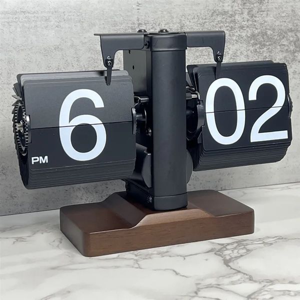 Relógios de mesa de mesa Relógio de mesa Europeu Criativo Flip Down Page Relógios de mesa Retro Flip Relógio de mesa Mecânico Automático Flip Clock Home Decor 231207