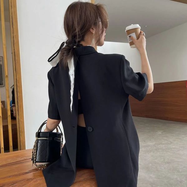 Ternos femininos blazers backless branco terno jaqueta mulheres manga curta escritório senhora coreano moda casaco designer de alta qualidade jaqueta de verão com forrado 231211